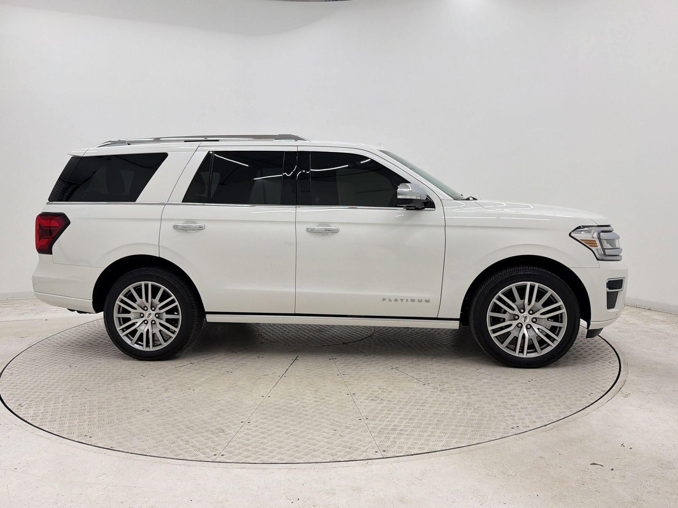 Used 2022 Ford Expedition Platinum image 7