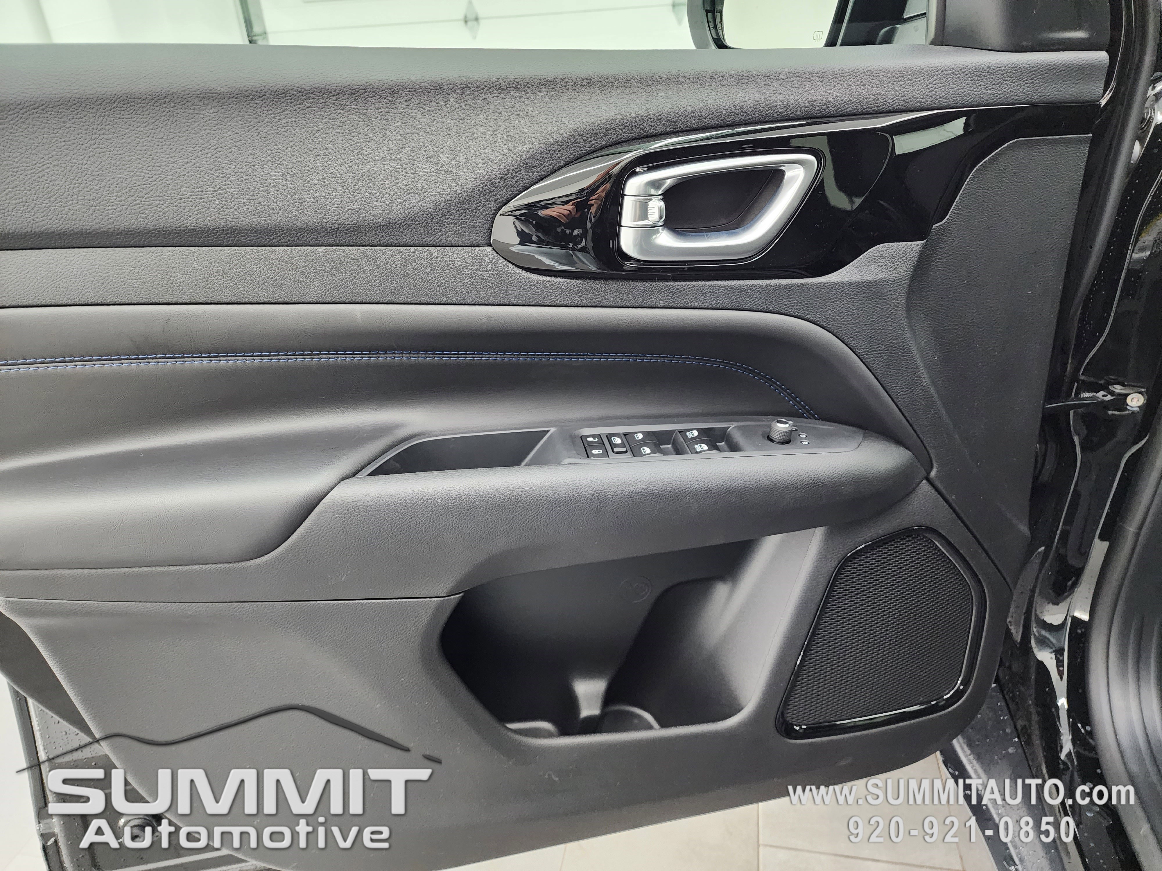 New 2026 Jeep Compass Limited image 37