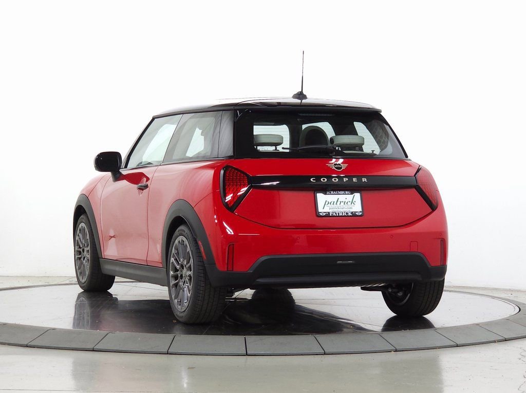 Used 2025 MINI Cooper 2-Door Hardtop FWD image 6