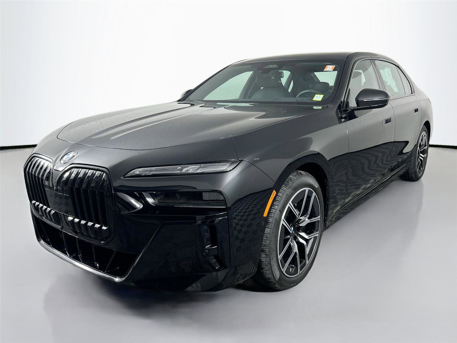 Certified 2024 BMW 760i xDrive w/ Executive Package image 2