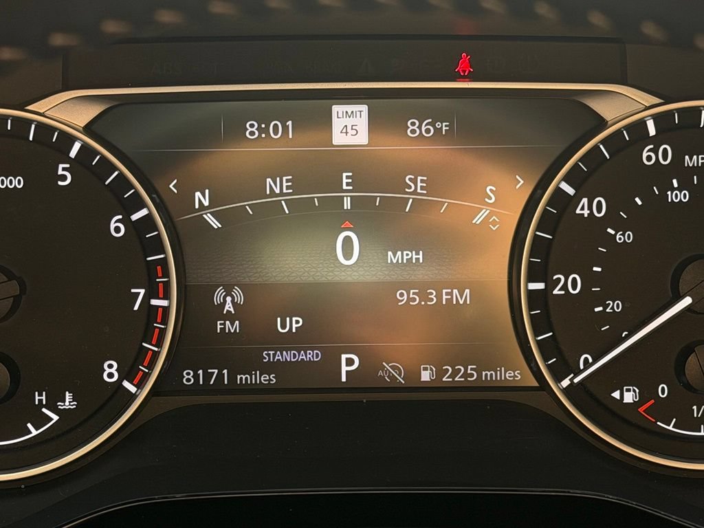 Certified 2025 Nissan Pathfinder SL w/ SL Premium Package FWD image 33