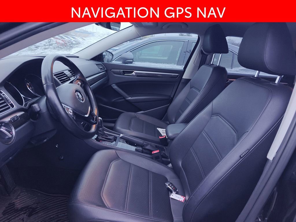 Used 2018 Volkswagen Passat 2.0T SE image 6