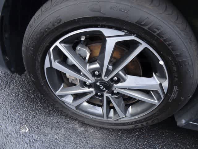 Used 2024 Kia Forte LXS FWD image 19