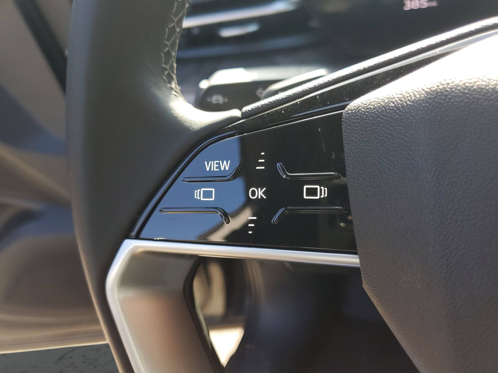 Used 2025 Audi Q5 Premium w/ Convenience Package AWD/4WD image 23