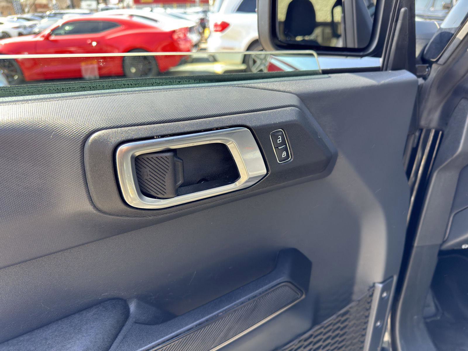 Used 2025 Ford Bronco Big Bend image 20