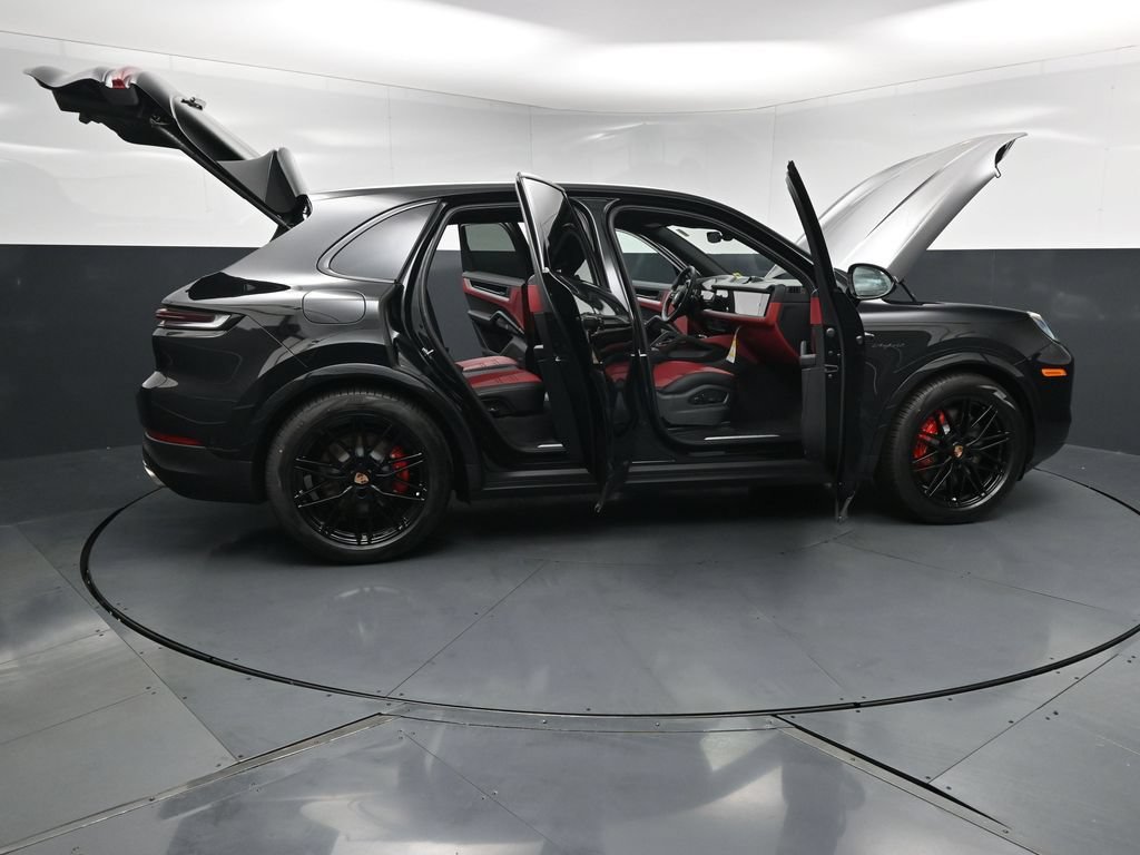 New 2026 Porsche Cayenne S AWD/4WD image 33