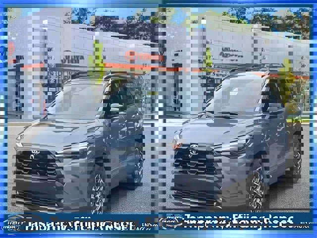 Certified 2026 Toyota Corolla Cross XLE image 4