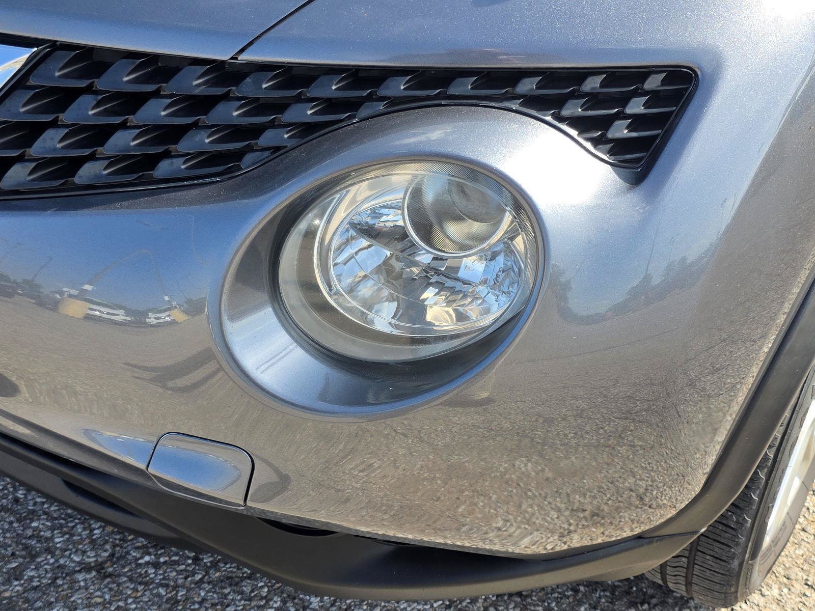 Used 2017 Nissan Juke S FWD image 33