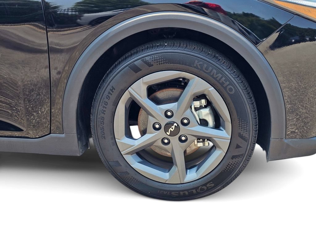 Certified 2025 Kia K4 FWD image 6