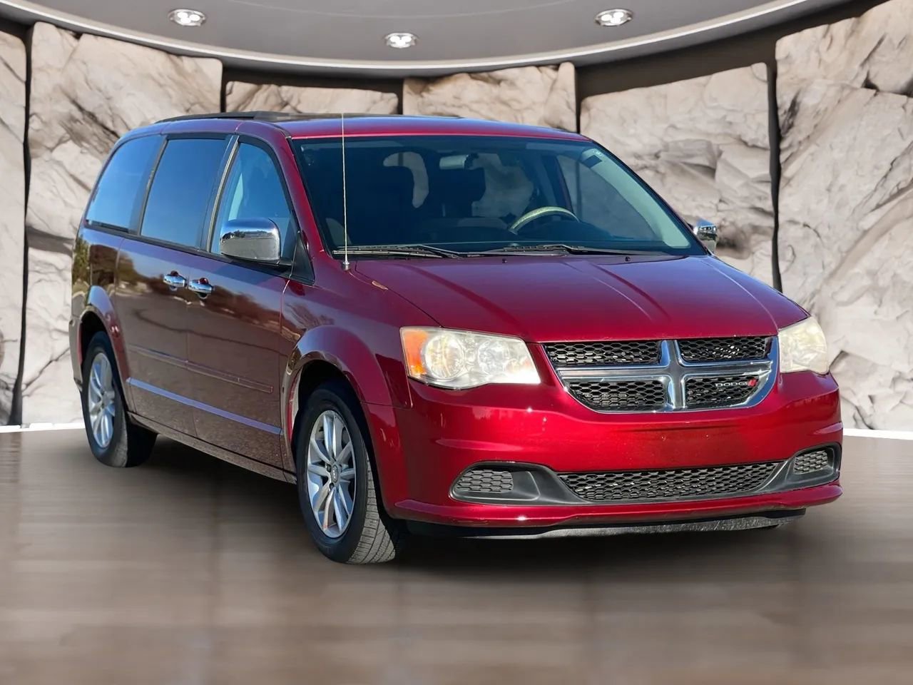 Used 2014 Dodge Grand Caravan SXT image 3