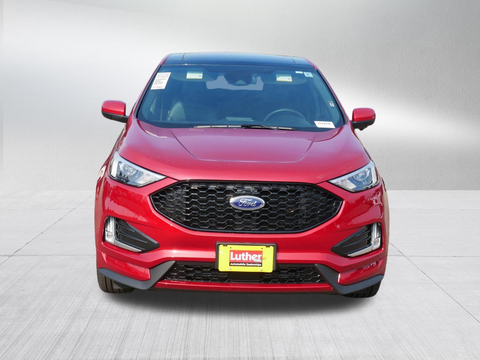 Used 2023 Ford Edge ST-Line w/ Class II Trailer Tow Package AWD/4WD image 2