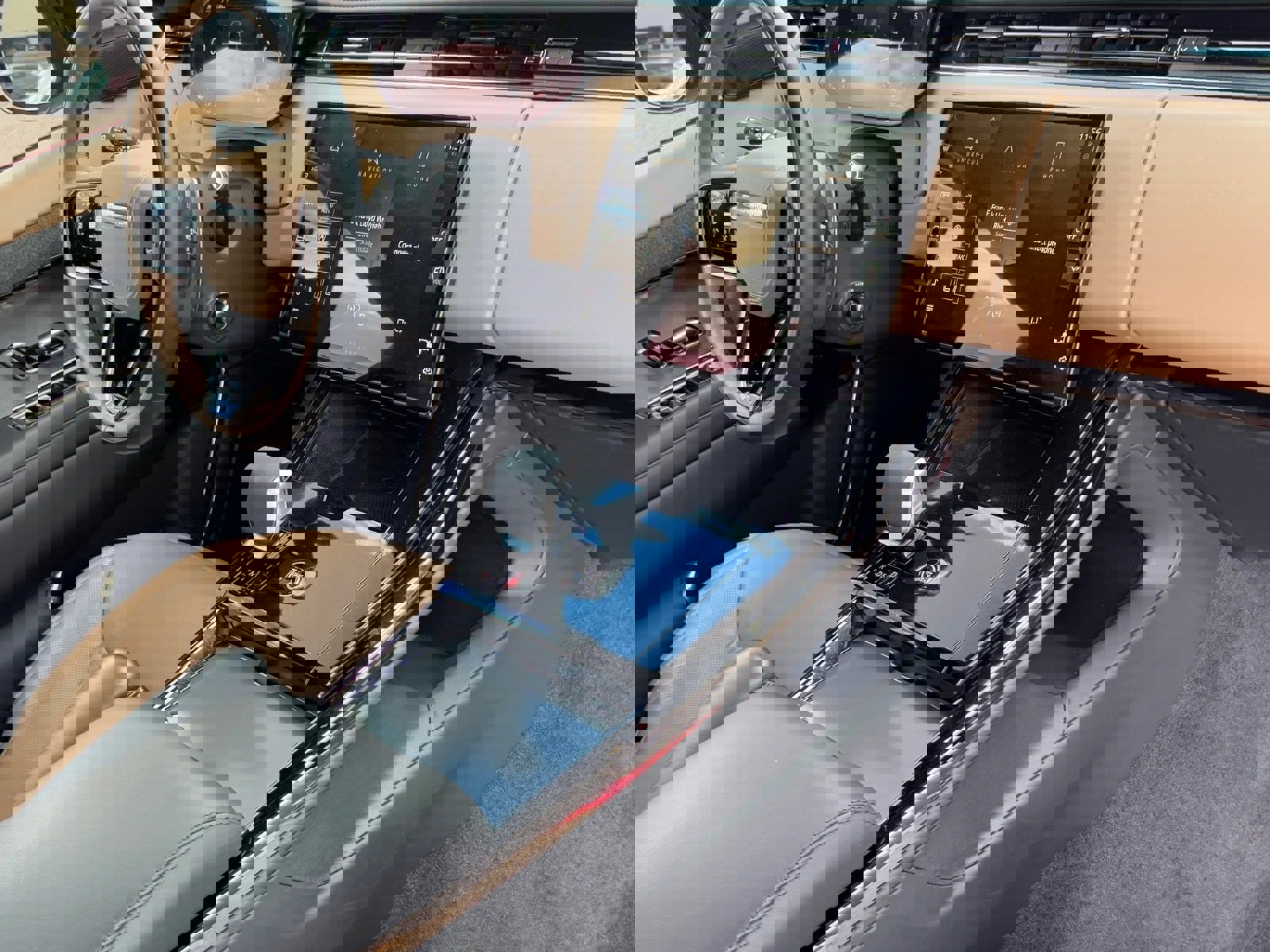 Used 2024 Land Rover Range Rover Sport Dynamic SE image 9