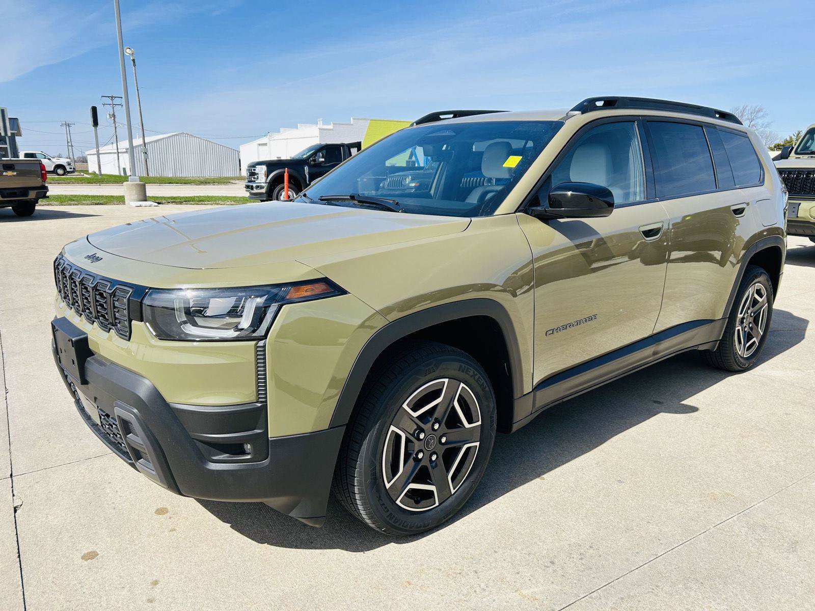 New 2026 Jeep Cherokee Laredo AWD/4WD image 32