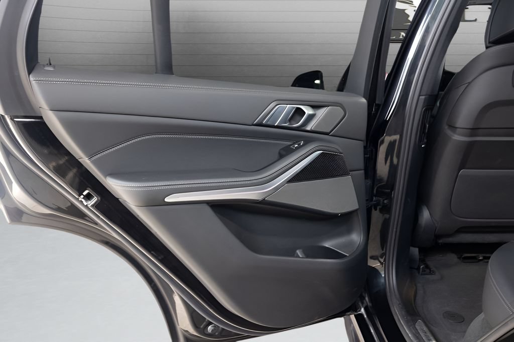 Used 2023 BMW X5 M50i w/ Climate Comfort Package AWD/4WD image 44