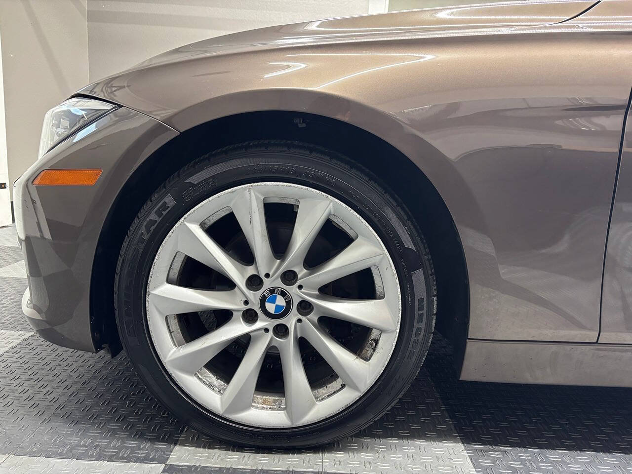 Used 2013 BMW 328i xDrive Sedan AWD/4WD image 12