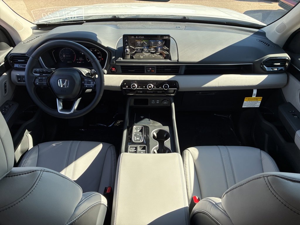 New 2025 Honda Pilot EX-L image 14