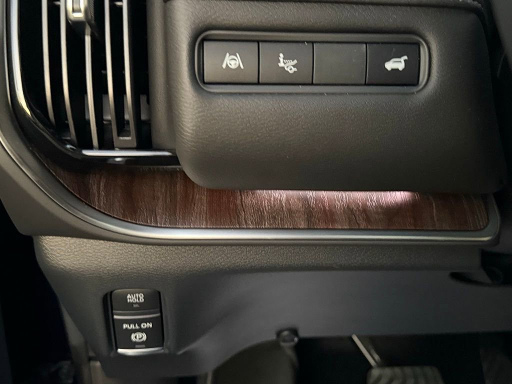 Certified 2025 Nissan Armada Platinum Reserve AWD/4WD image 26