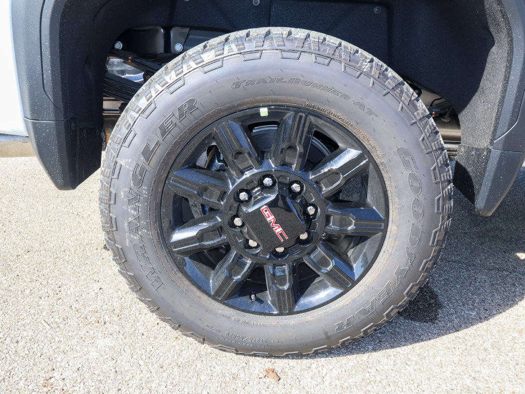 New 2026 GMC Sierra 2500 AT4 w/ AT4 Premium Plus Package AWD/4WD image 40