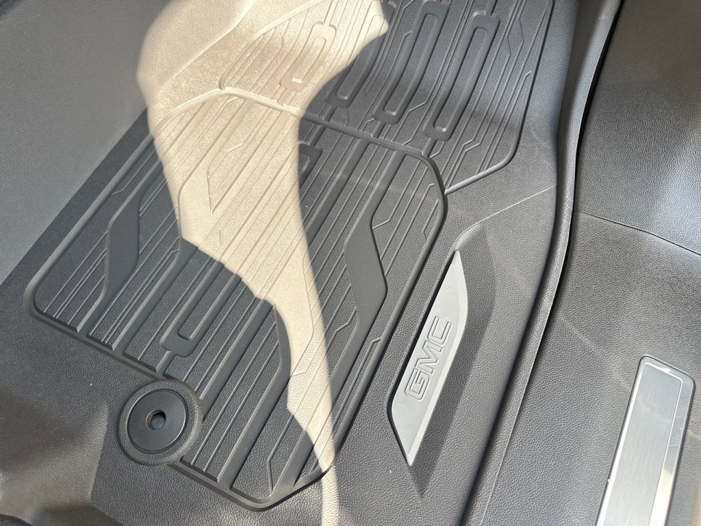 New 2025 GMC Yukon Elevation w/ LPO, Floor Liner Package image 26