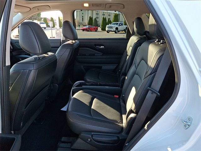 Used 2023 Nissan Pathfinder SL w/ SL Premium Package image 10