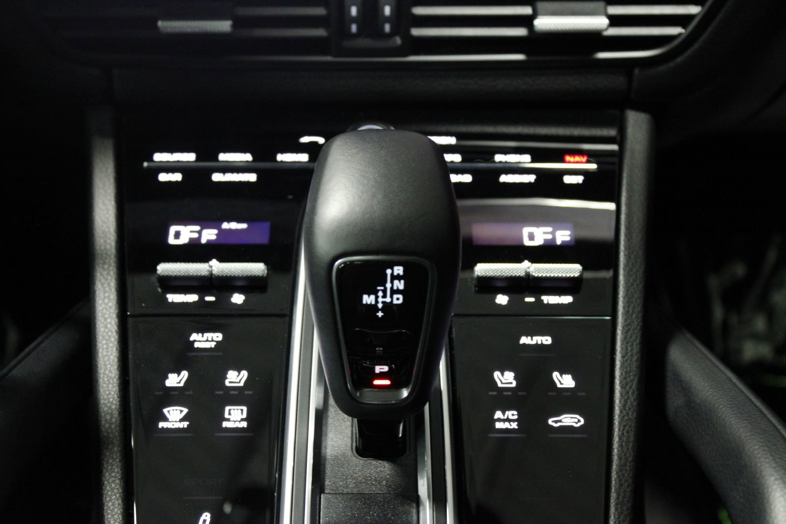 Certified 2021 Porsche Cayenne Coupe AWD/4WD image 42