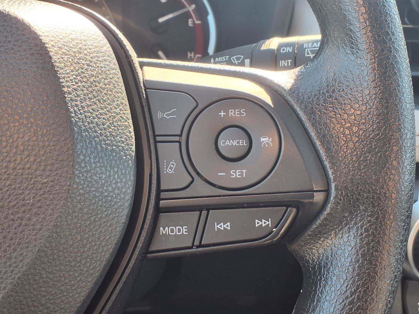 Certified 2025 Toyota RAV4 XLE w/ Convenience Package FWD image 16