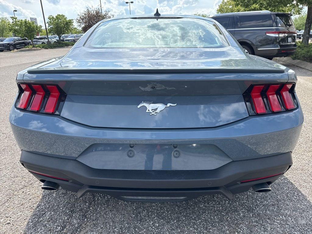 Used 2025 Ford Mustang Premium RWD image 9