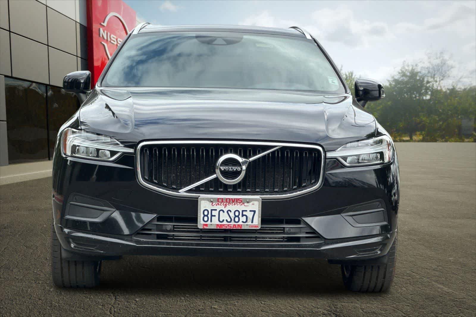 Used 2019 Volvo XC60 T6 Momentum w/ Multimedia Package AWD/4WD image 11