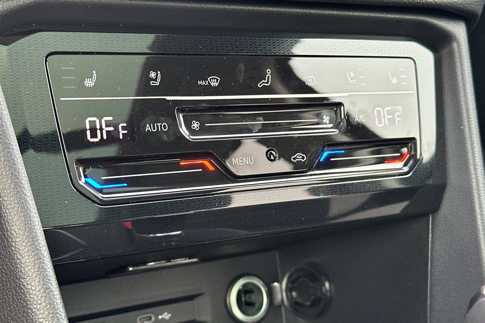 New 2026 Volkswagen Taos SEL image 20