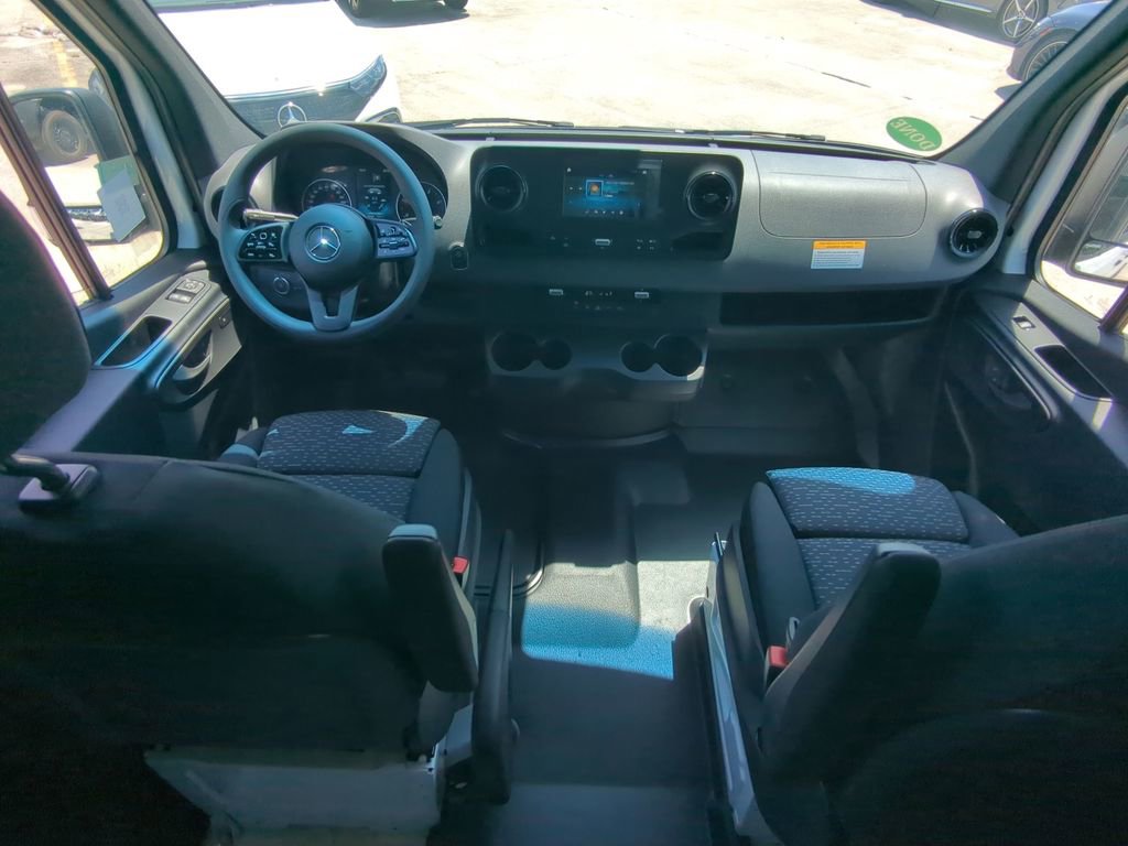 Used 2024 Mercedes-Benz Sprinter 144 Cargo image 2