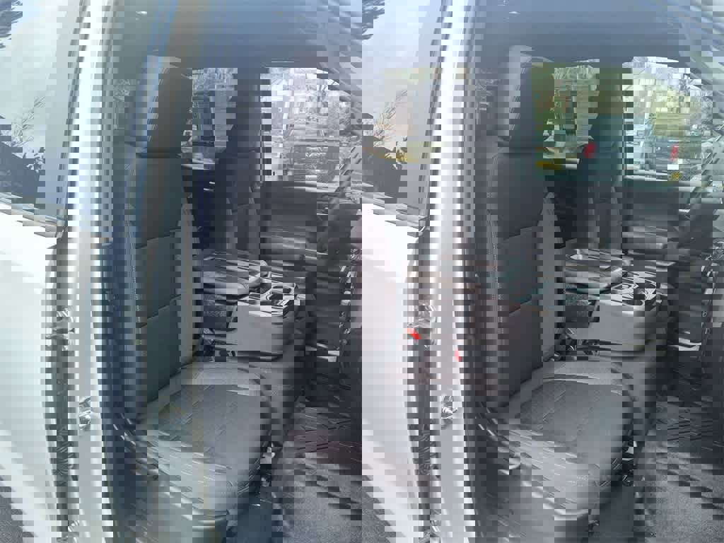 Used 2022 Chevrolet Silverado 1500 Custom image 23