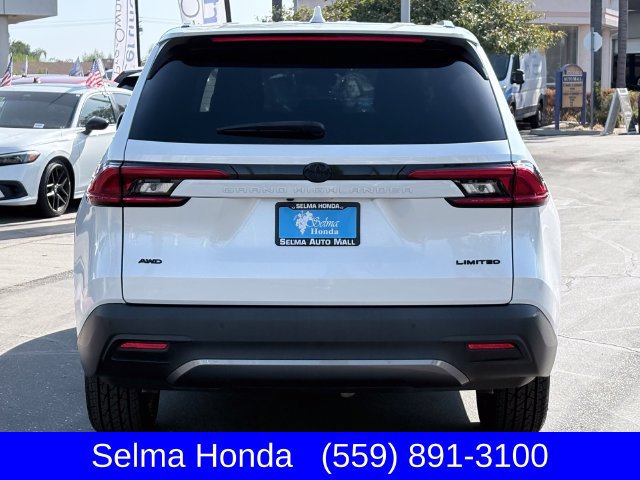Used 2024 Toyota Grand Highlander AWD image 6