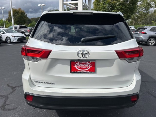 Used 2019 Toyota Highlander LE image 6