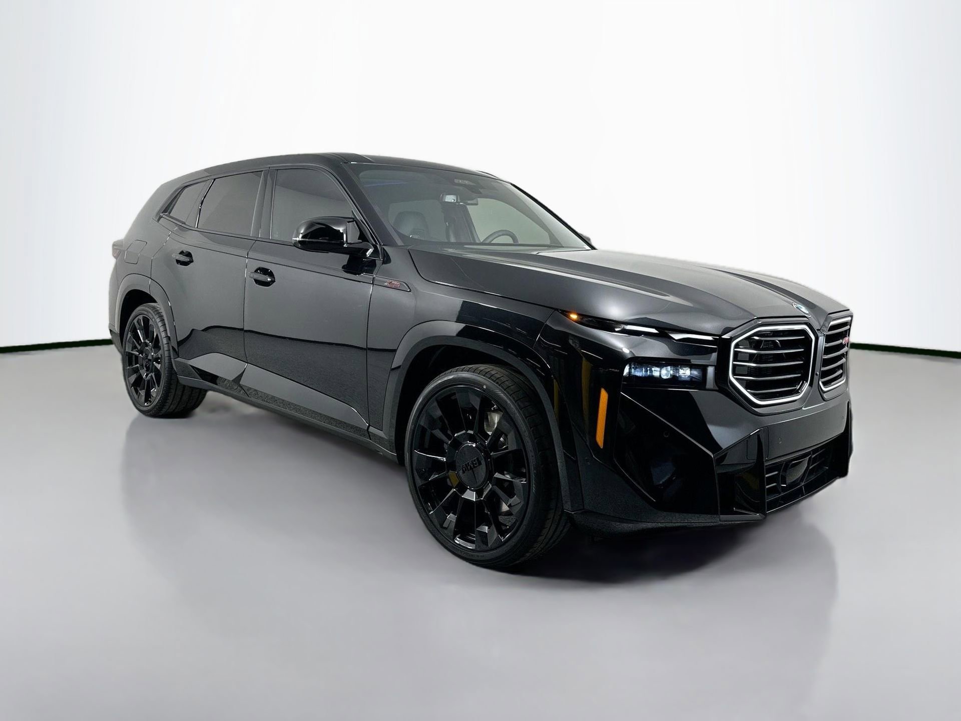 New 2026 BMW XM Label Red image 3