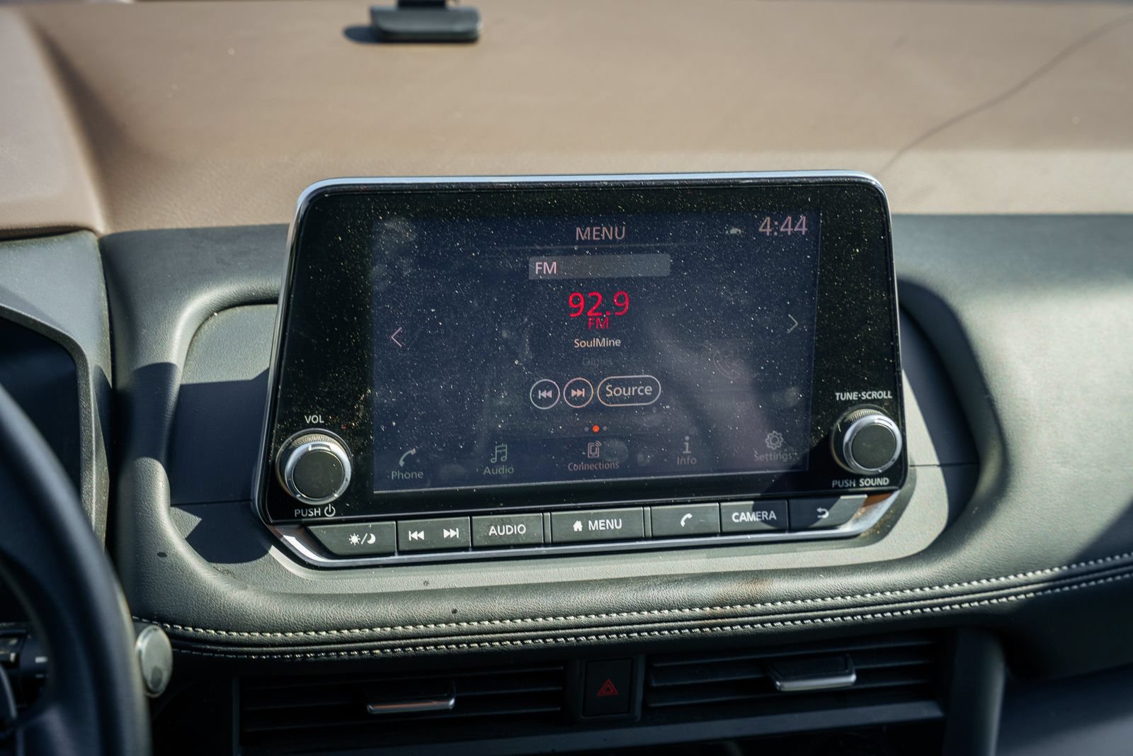 Used 2023 Nissan Rogue SV FWD image 31