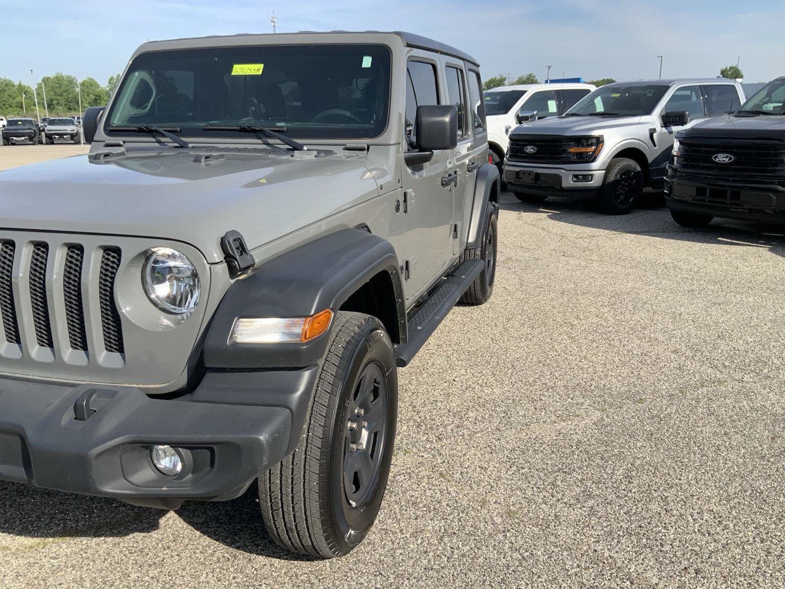 Used 2022 Jeep Wrangler Unlimited Sport AWD/4WD image 16
