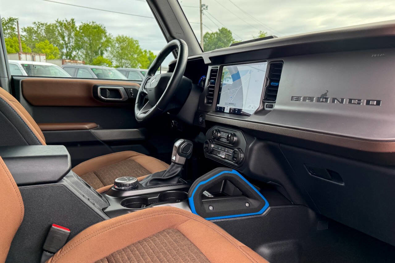 Used 2023 Ford Bronco Outer Banks image 11