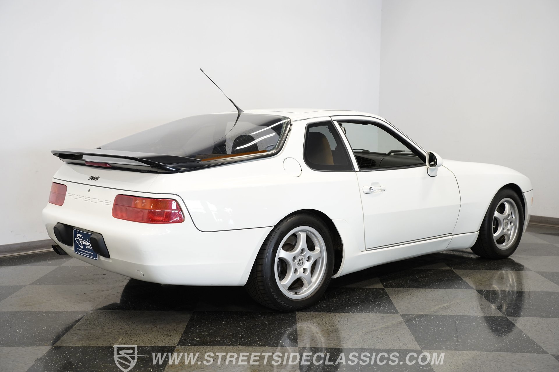 Used 1994 Porsche 968 Coupe image 12