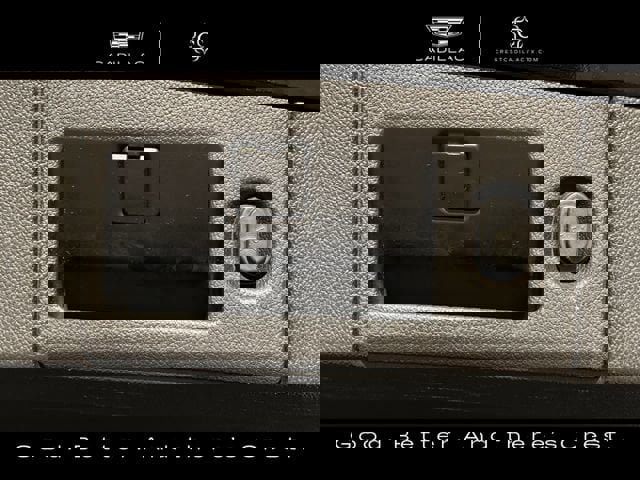 Used 2017 Chevrolet Suburban Premier image 28