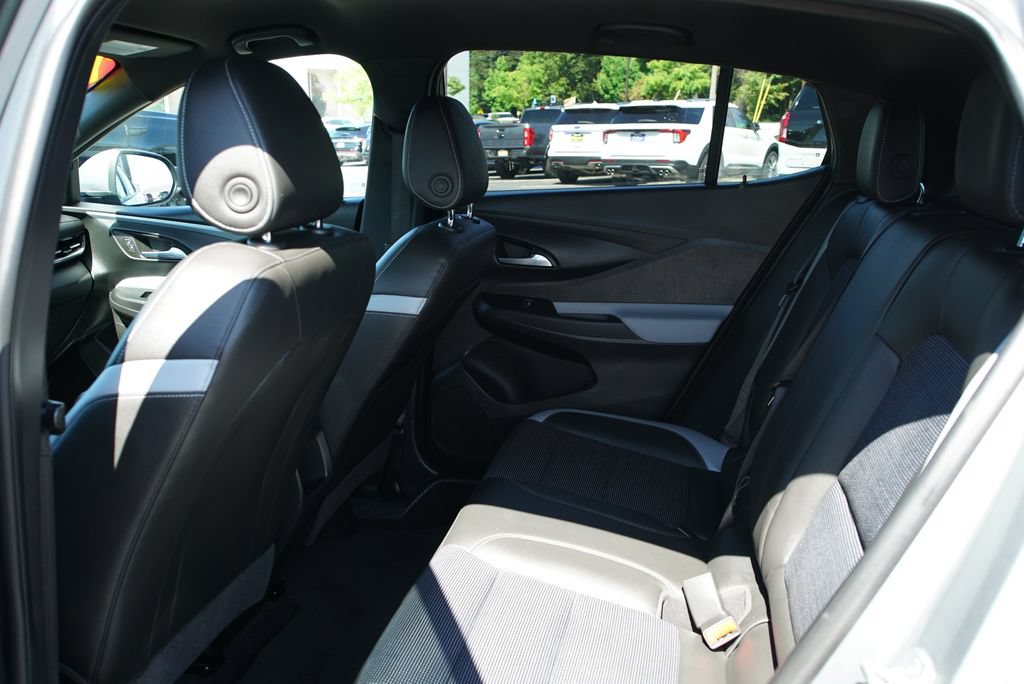 Used 2024 Buick Envista Preferred w/ Convenience II Package FWD image 11