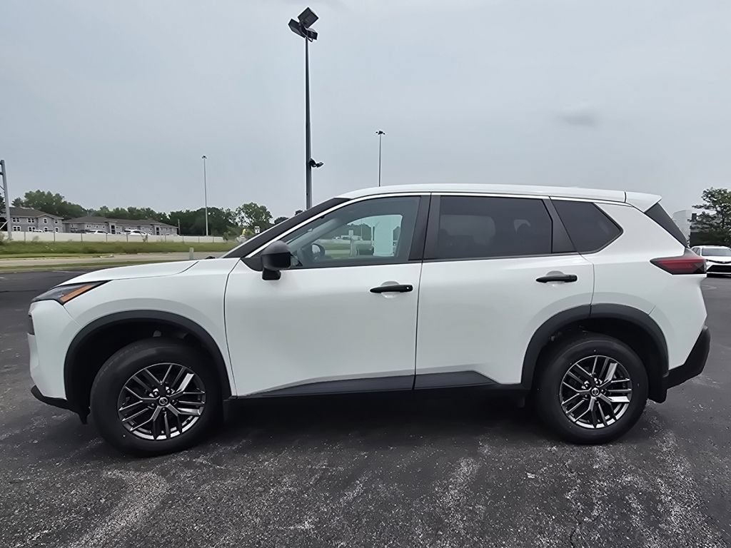 Used 2021 Nissan Rogue S AWD/4WD image 11