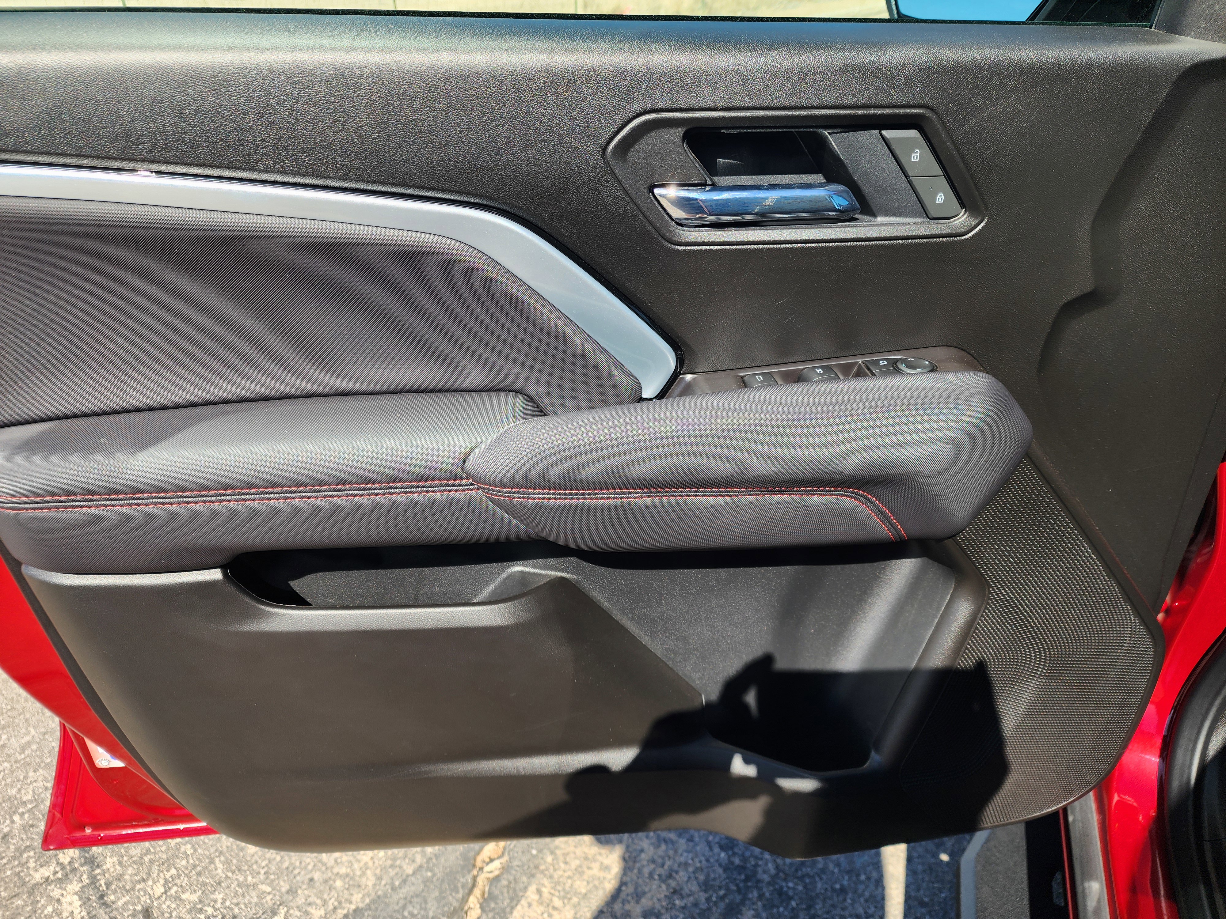 Used 2026 Chevrolet Colorado Z71 AWD/4WD image 19