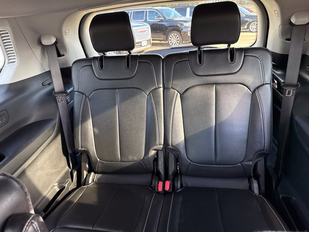Used 2021 Jeep Grand Cherokee L Limited RWD image 12