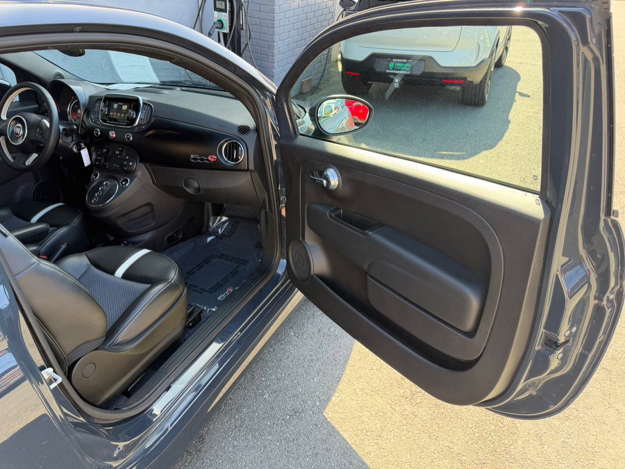 Used 2018 FIAT 500 e image 32