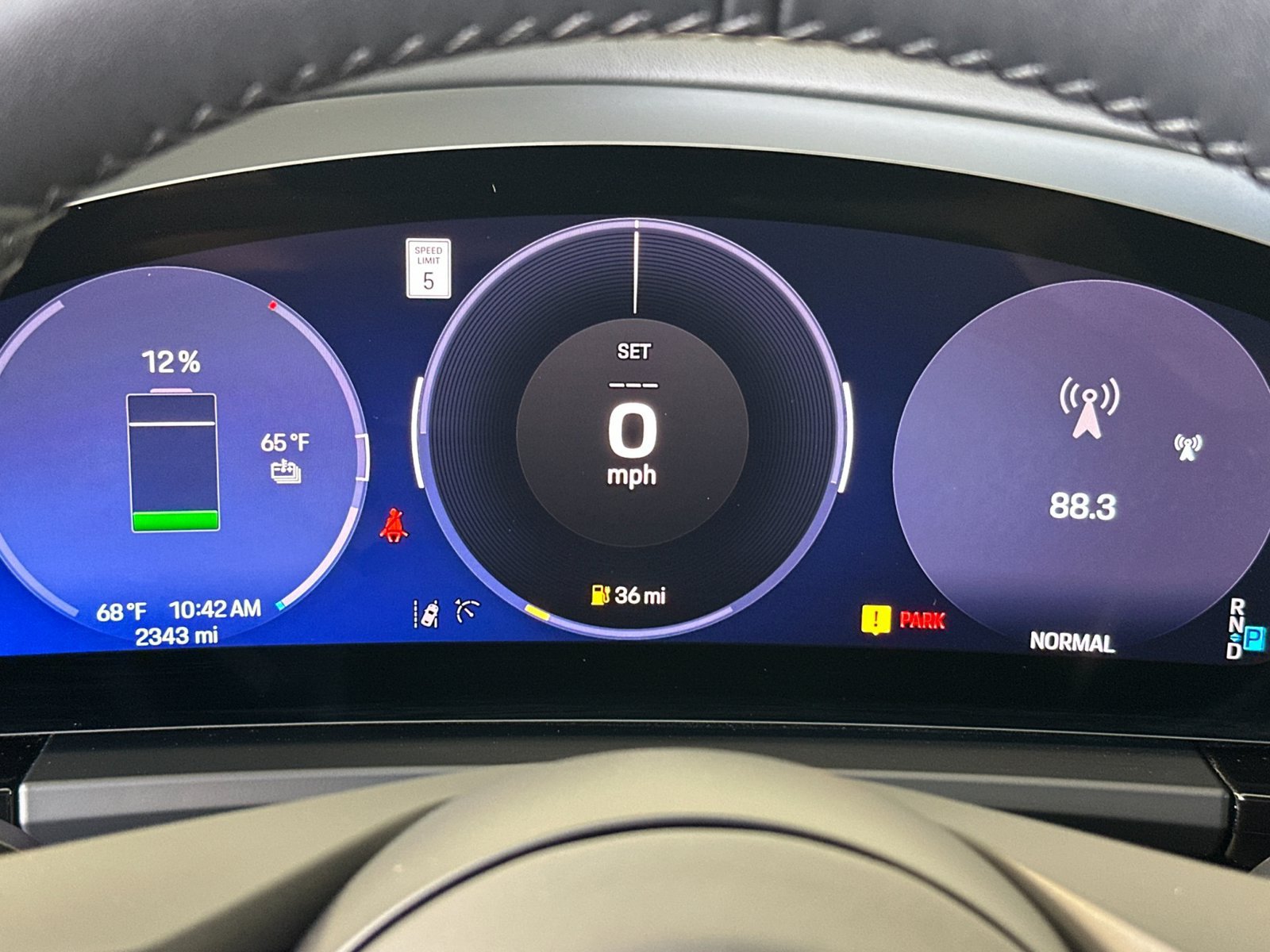 Certified 2025 Porsche Macan Electric RWD image 31