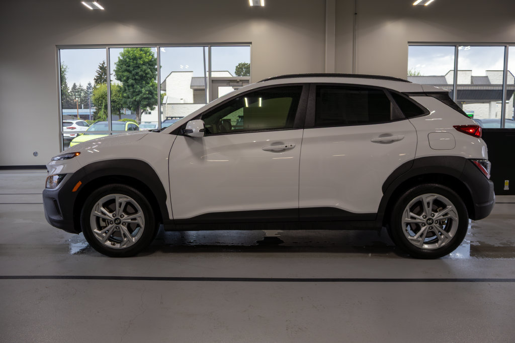 Used 2023 Hyundai Kona SEL w/ Cargo Package AWD/4WD image 10
