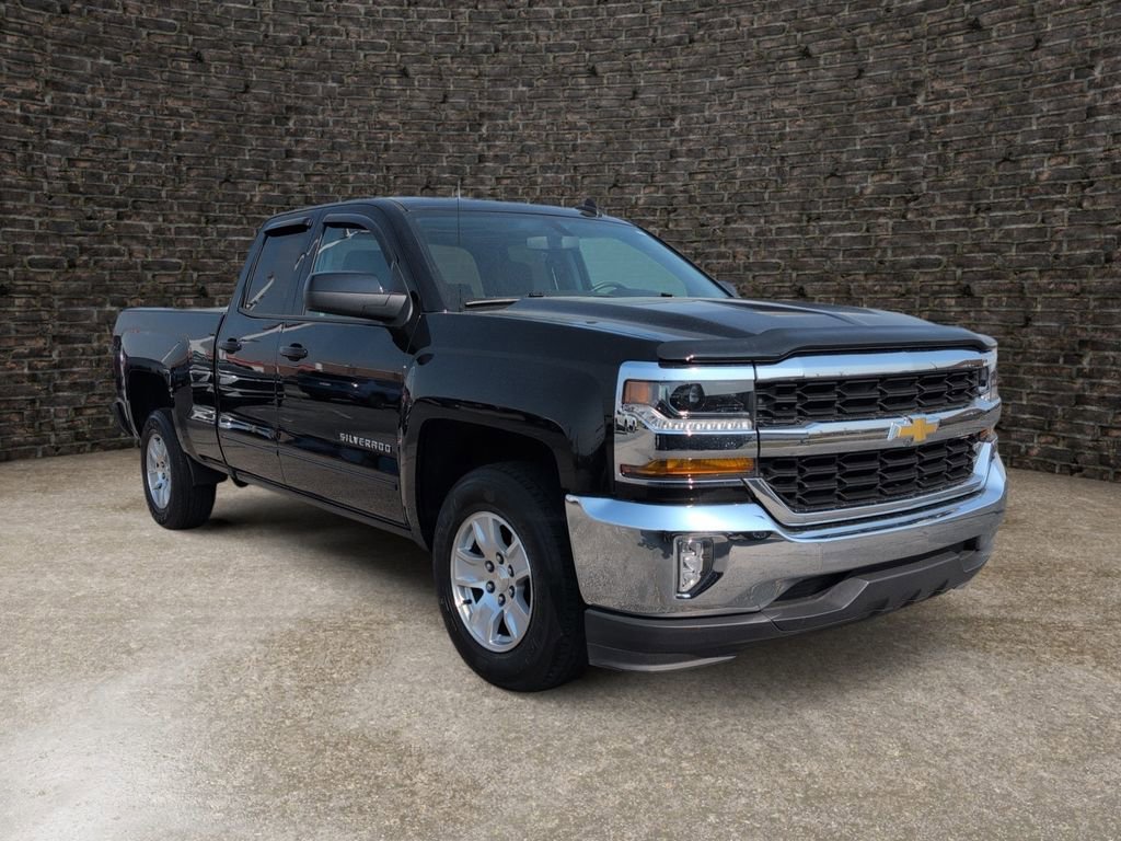 Used 2018 Chevrolet Silverado 1500 LT w/ All Star Edition image 2