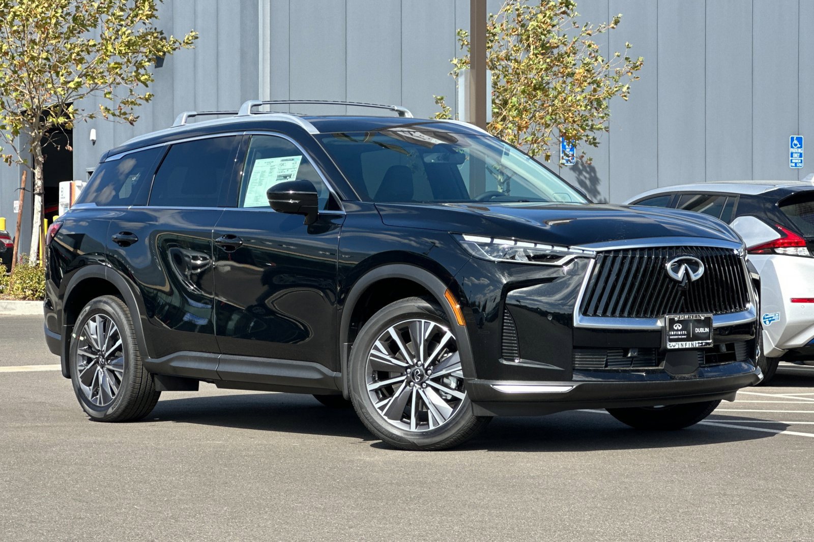 New 2027 INFINITI QX60 Luxe w/ Cargo Package AWD/4WD image 2