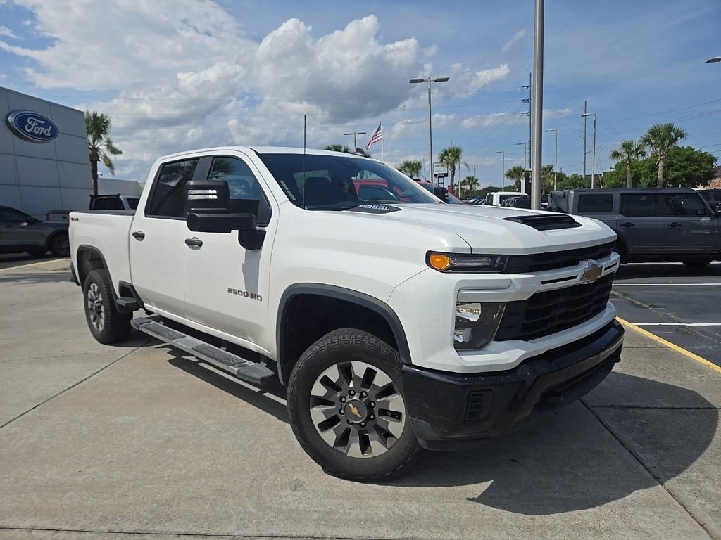 Used 2024 Chevrolet Silverado 2500 Custom w/ Custom Value Package AWD/4WD image 1