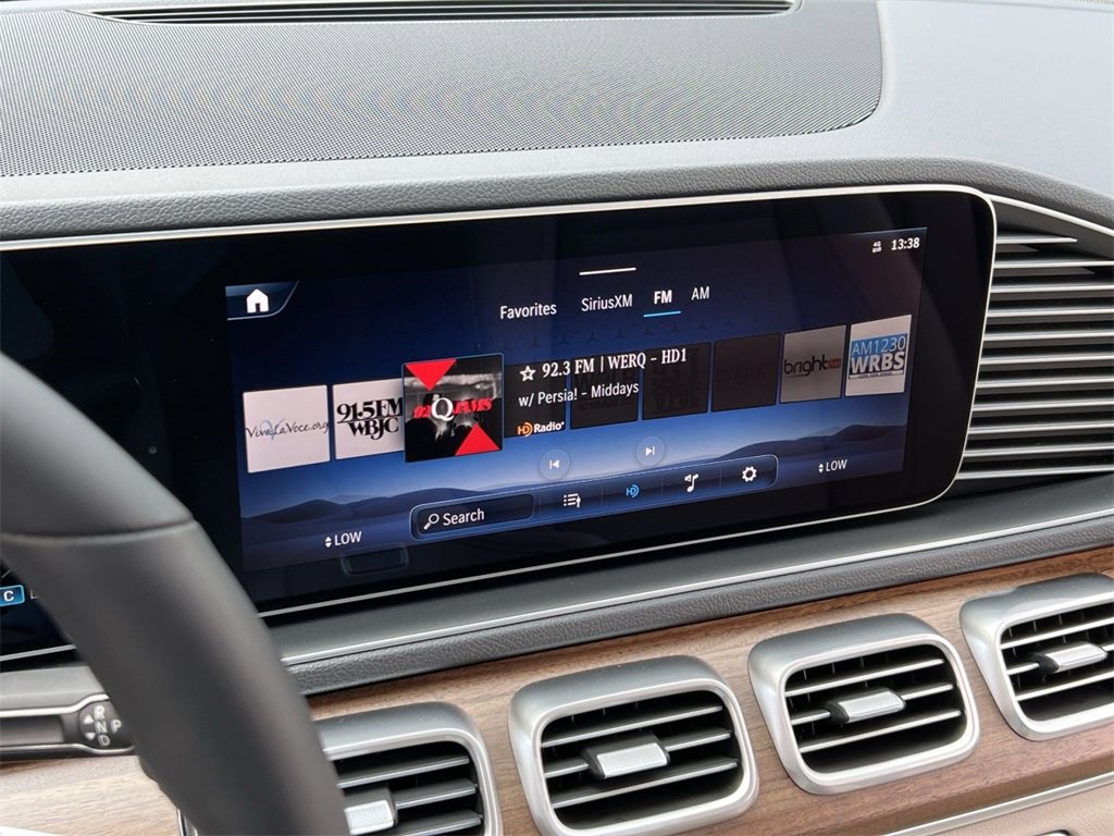 Used 2025 Mercedes-Benz GLE 350 4MATIC image 16